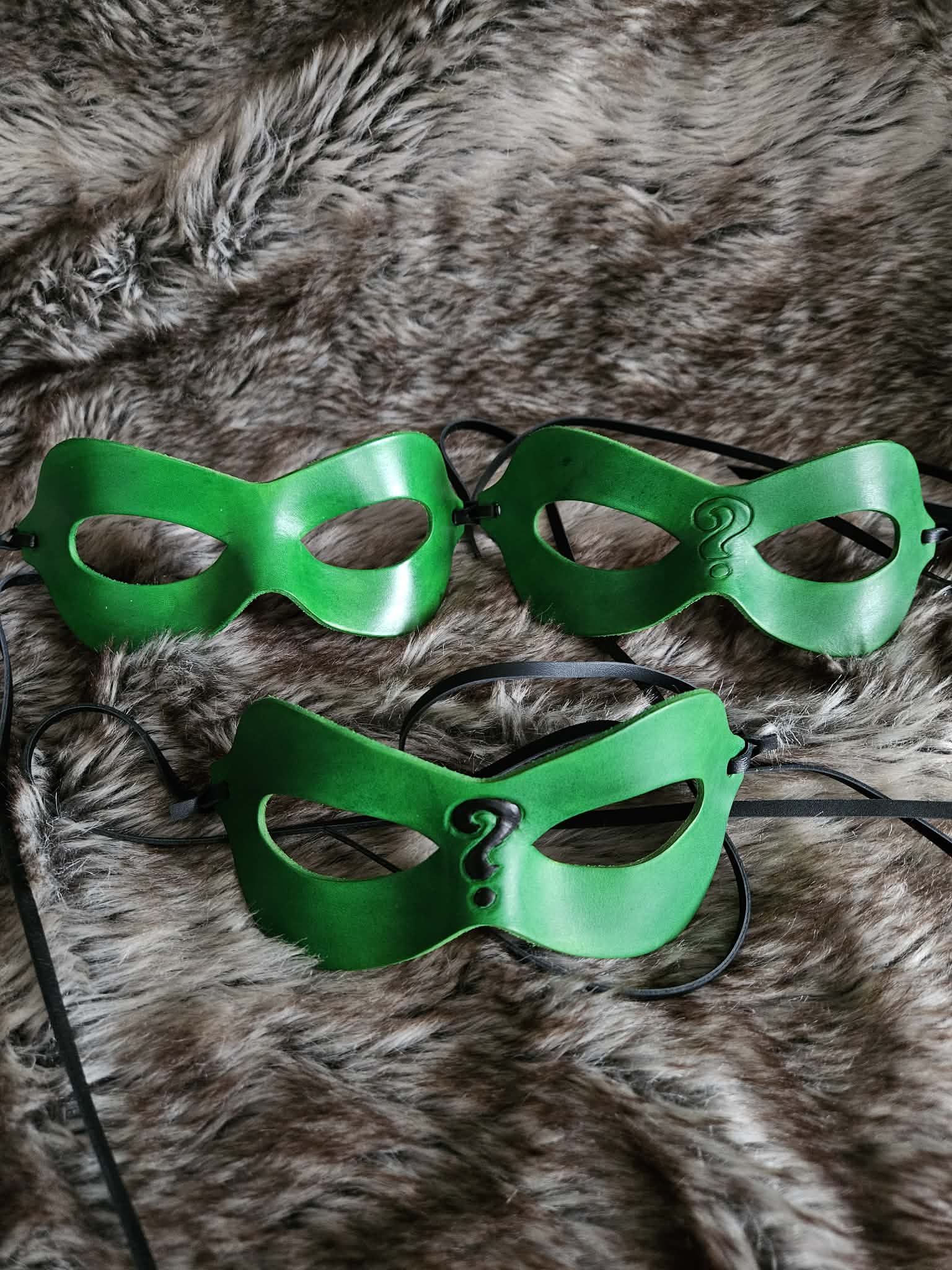 Masque en cuir moulé L'homme mystère – Image 3
