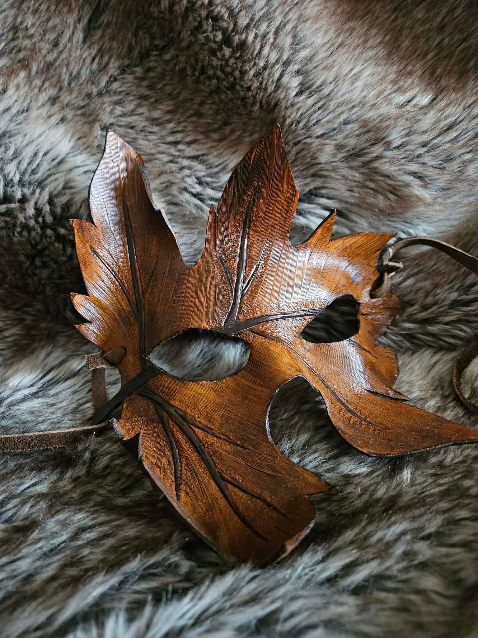 masque de feuille en cuir tannage végétal