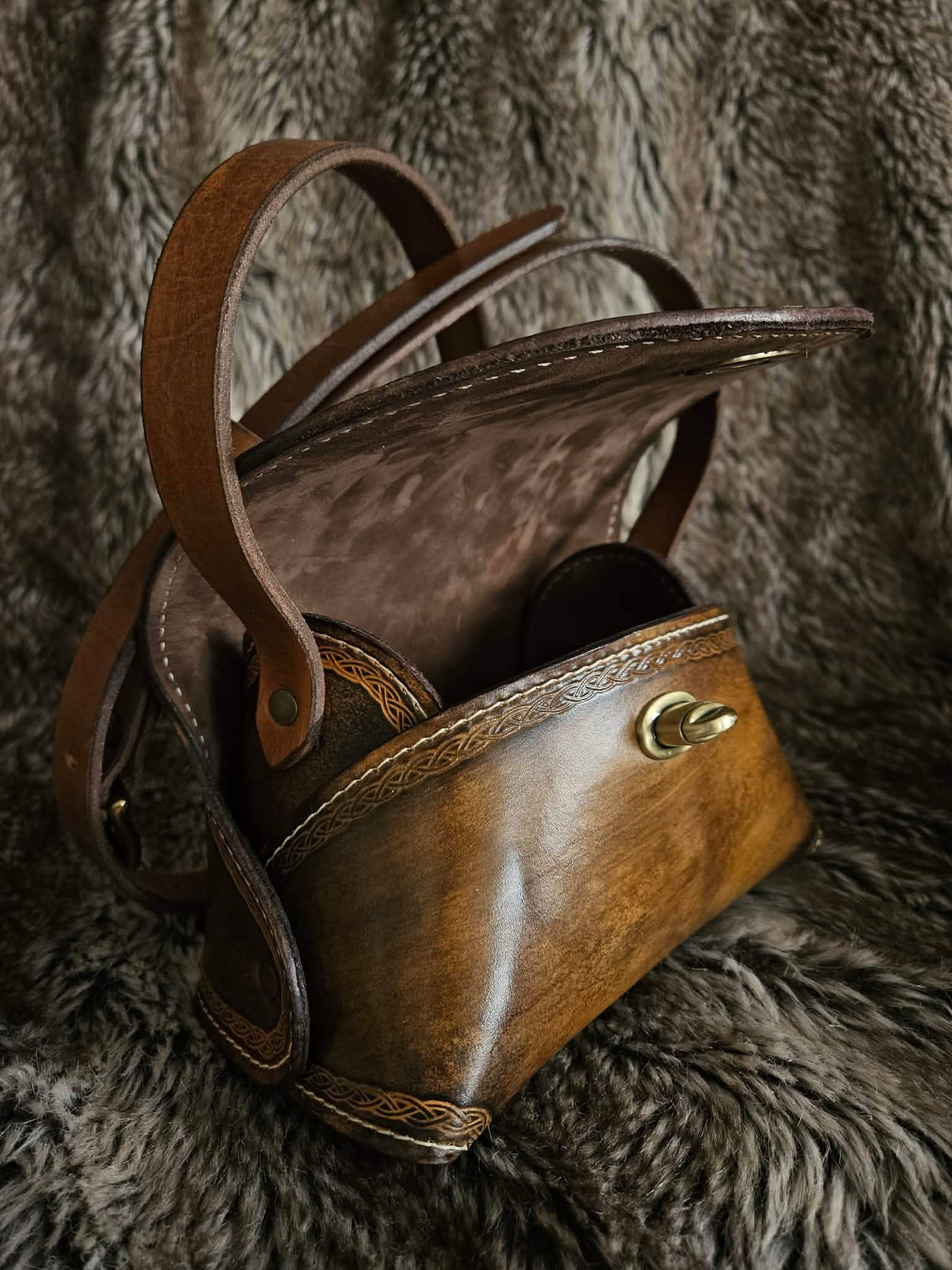 Sac à main minimaliste en cuir Les essentiels grand modèle – Image 3