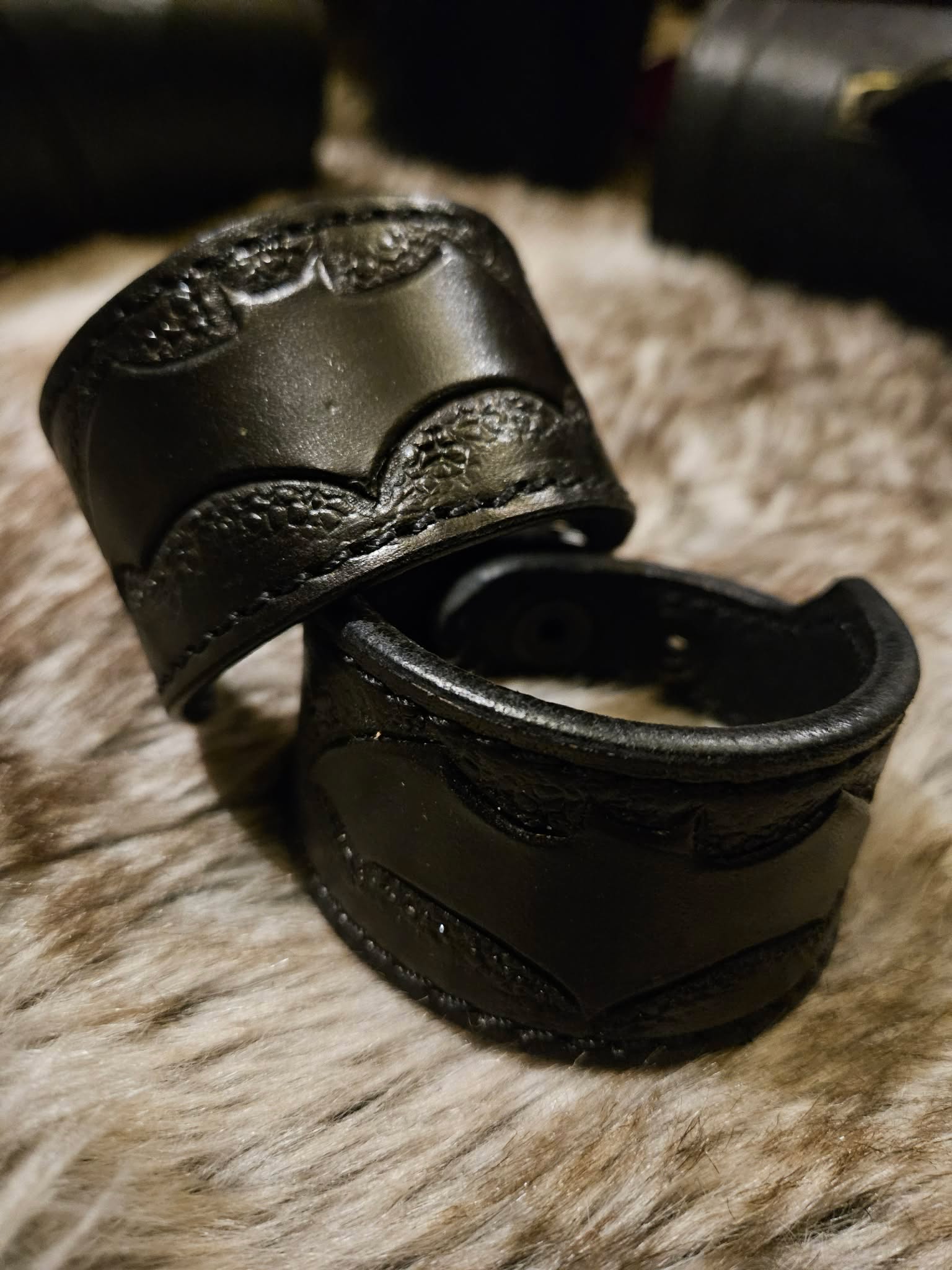 Bracelets de super héros en cuir à tannage végétal – Image 3