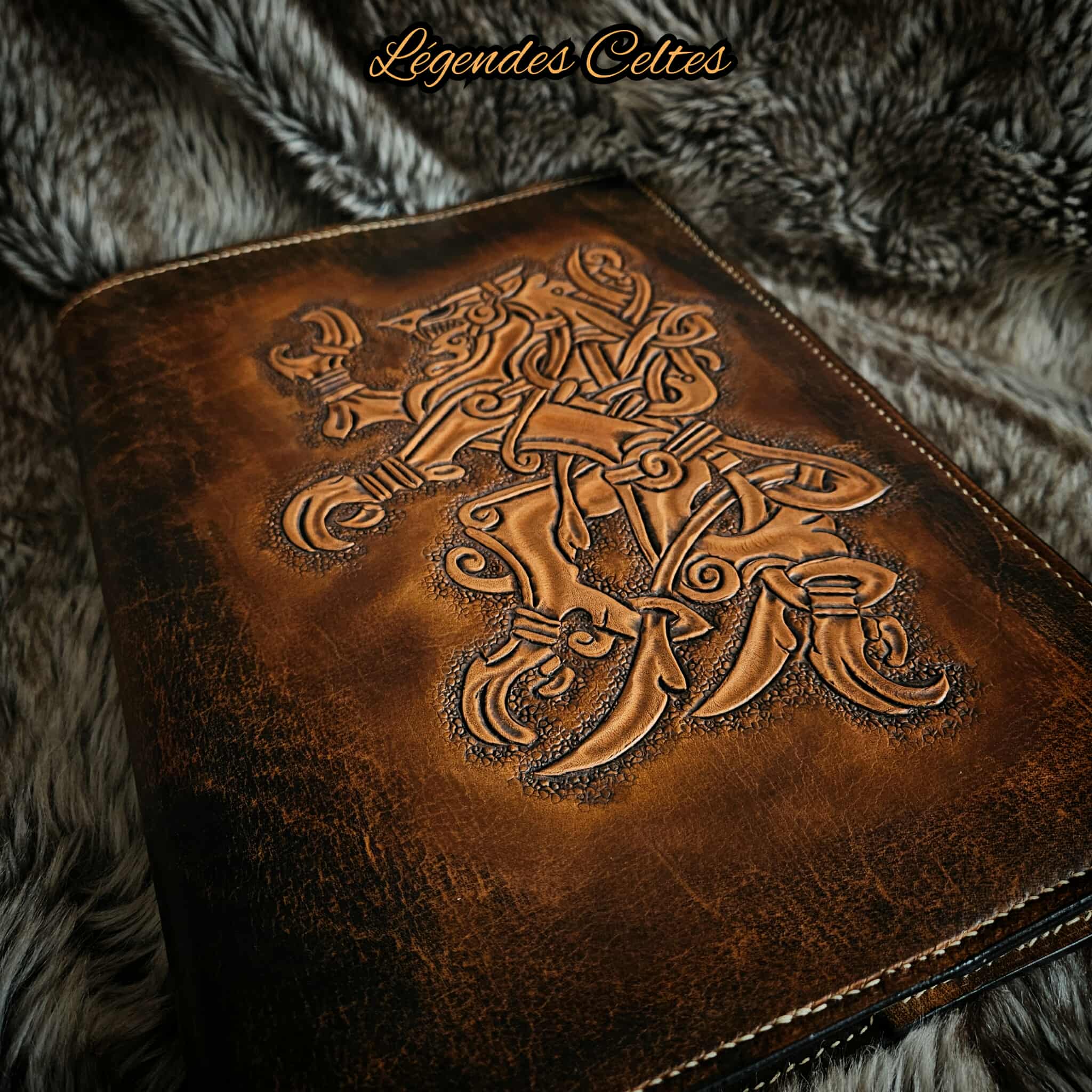 Grimoire en cuir à tannage végétal Fenrir le tueur d'Odin